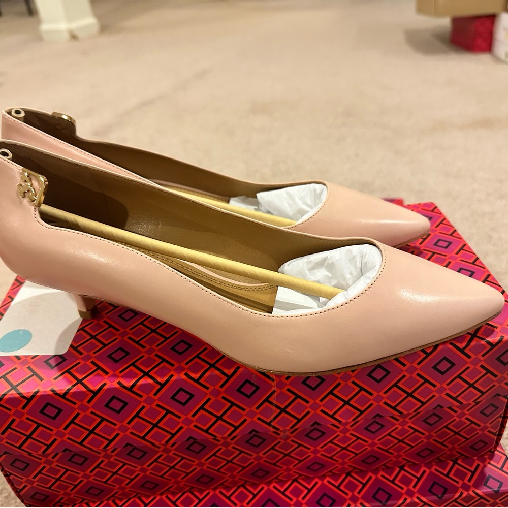 Elegant Pink Women's Pumps